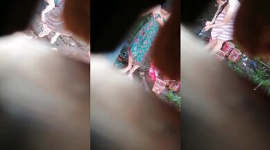 偷窥隔壁少妇在自家院子洗香香 总有马失前蹄的时候 奶子好大 再说这样能洗干净吗